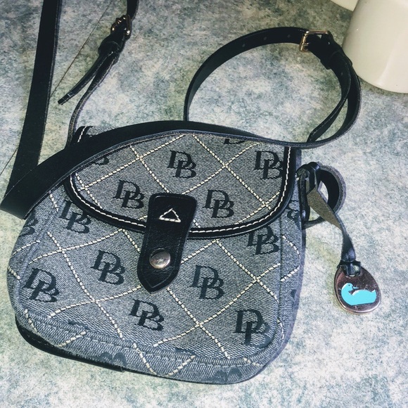 Dooney & Bourke Handbags - Dooney & Bourke Crossbody